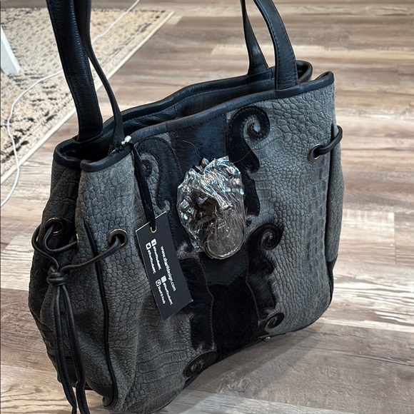 Sharif Gray and Black Lion Door Knocker Shoulder Bag with Ornate Design - Picture 6 of 9